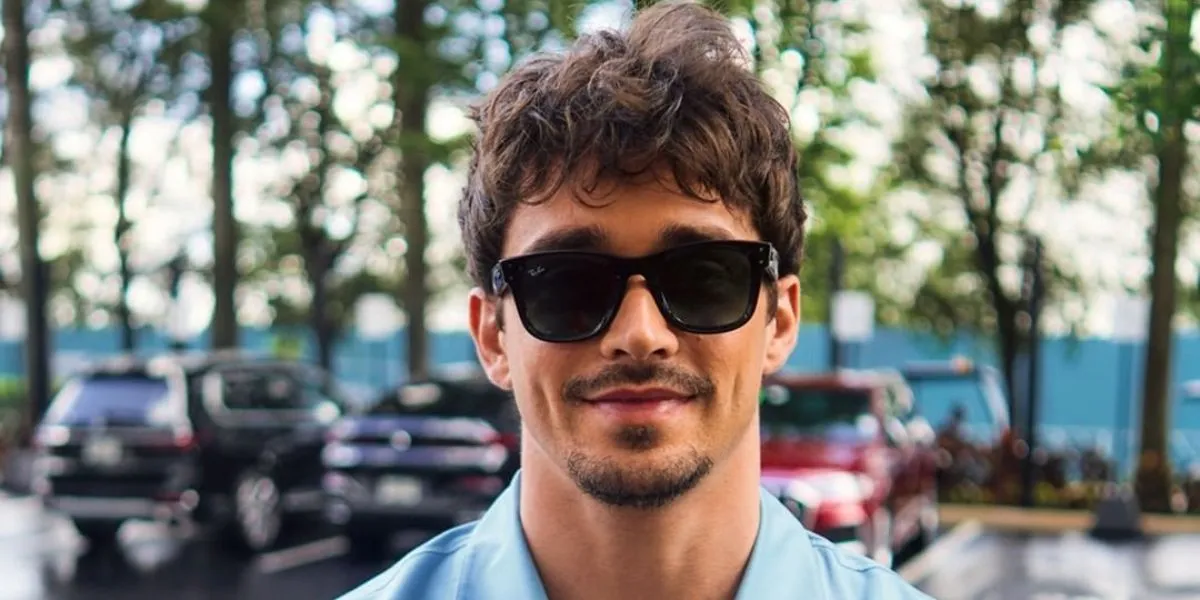 Ray-Ban Wayfarer Reverse RB R0502S 6677/VR - As Seen On Charles Leclerc and Emily Ratajkowski