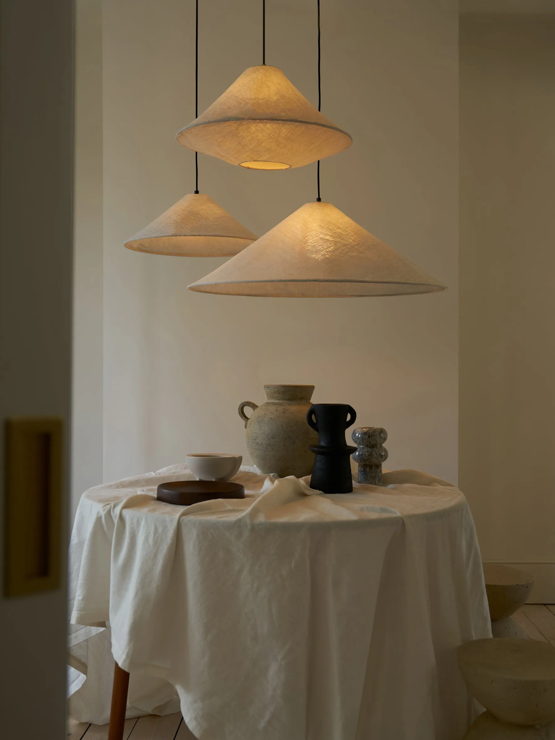 Siya - collapsible linen shade