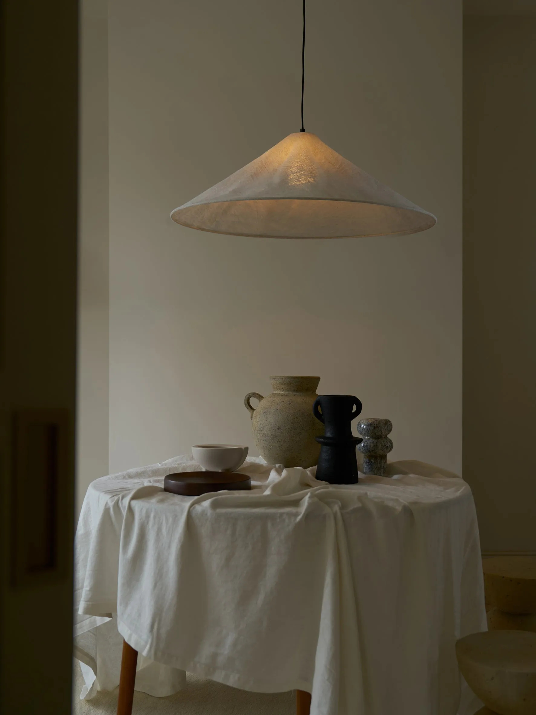 Siya - collapsible oversized linen shade